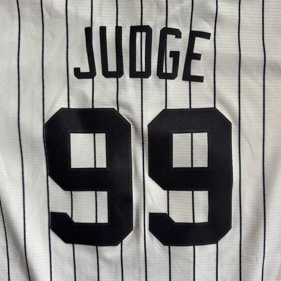 Nike MLB Youth Aaron Judge Replica Jersey - Size L (14/16) - EUC - Picture 4 of 4